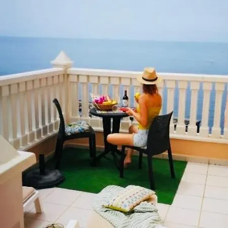 Sunset Gigantes 公寓